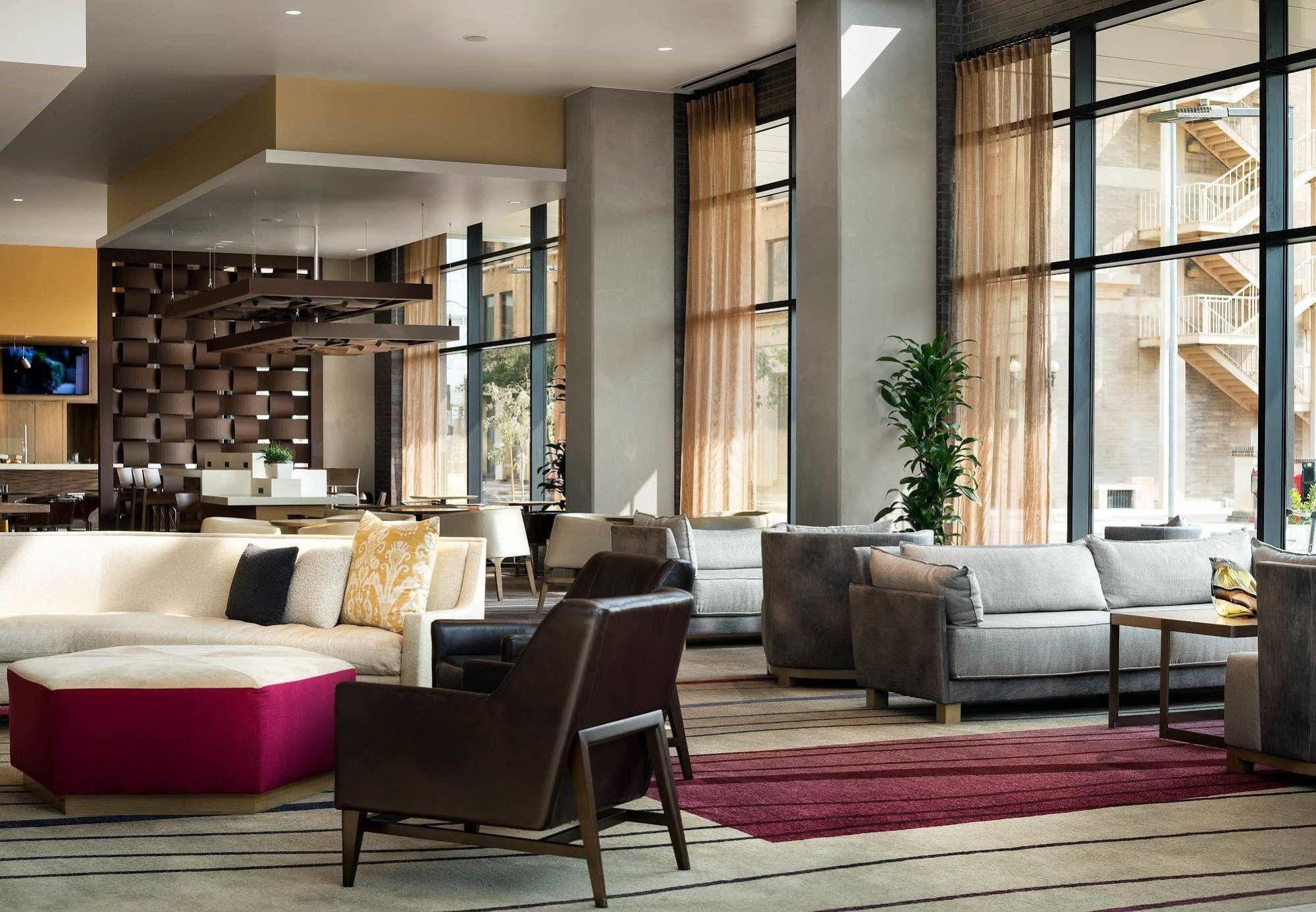 Courtyard By Marriott Phoenix Downtown Esterno foto